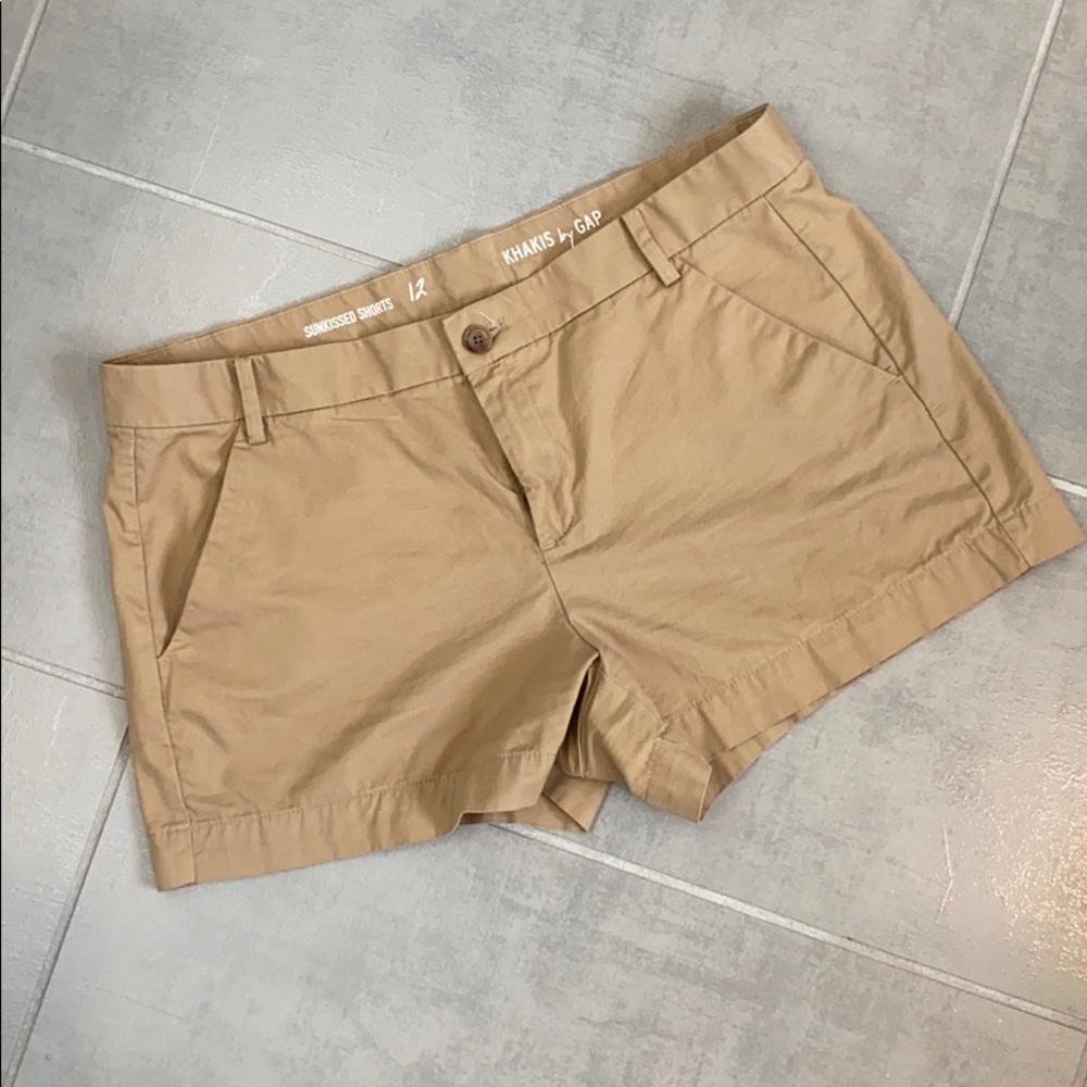 Gap khaki shorts, sz 12